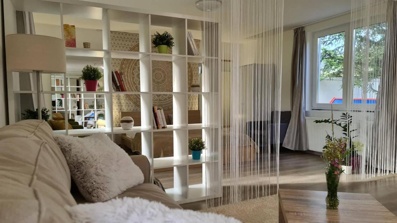 Апартаменти Eletvirag Rezidencia Es Vendeglak Егерсалок Екстер'єр фото